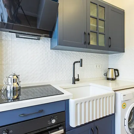 Kiztasi Apartments-orange And Blue Apartman