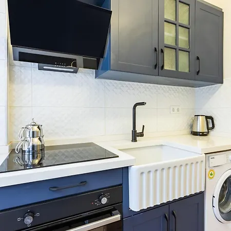 Kiztasi Apartments-orange And Blue Apartman