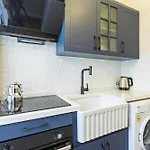 Kiztasi Apartments-orange And Blue 公寓